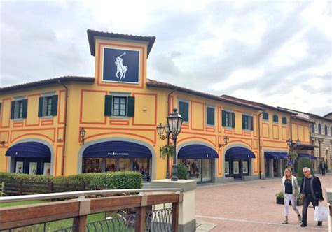 designer outlet near florence.